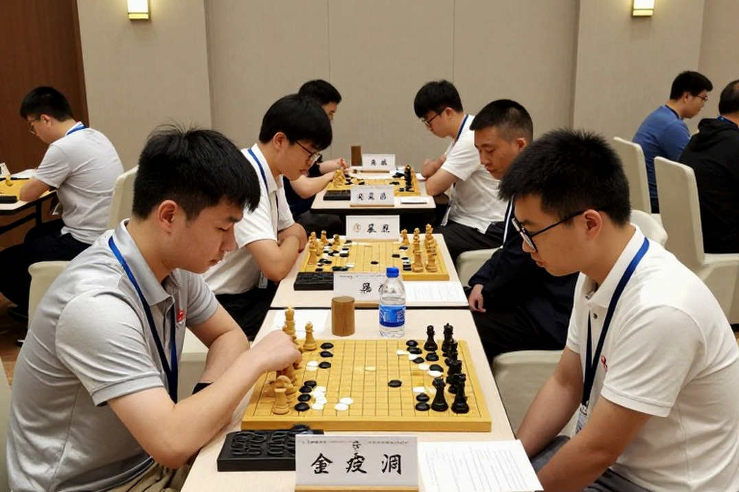 FIDE bỏ phiếu ngày 26 tháng 9: Lời hứa đưa Carlsen trở lại và bài toán xung đột lợi ích
