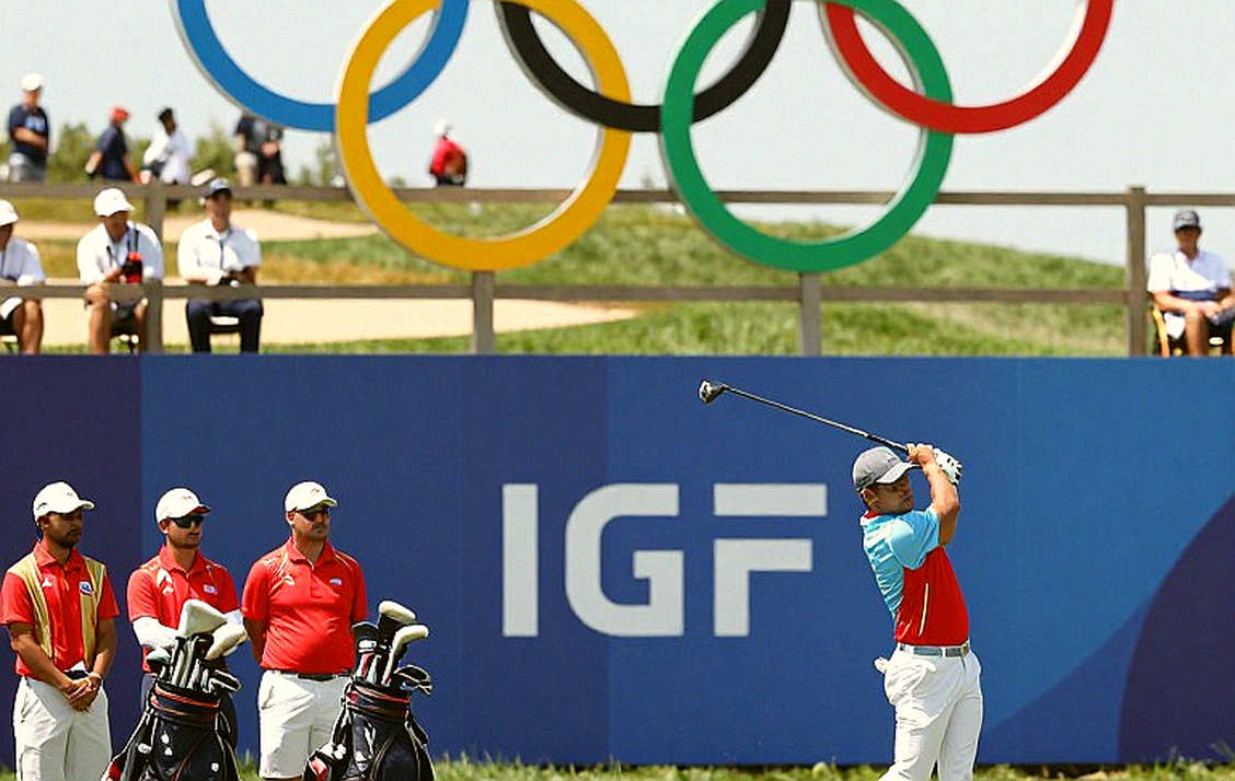 Khi Rèm Kéo Xuống: Phil Mickelson, LIV Golf Và Số 1 Đầy Nghịch Lý