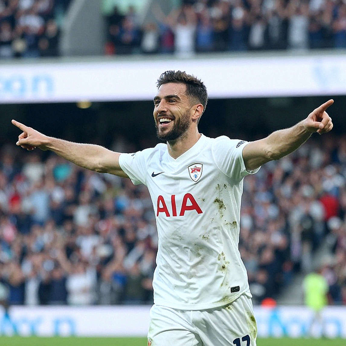 Four Goals From Ten Men: Notes From Minute 19 to Minute 90+2