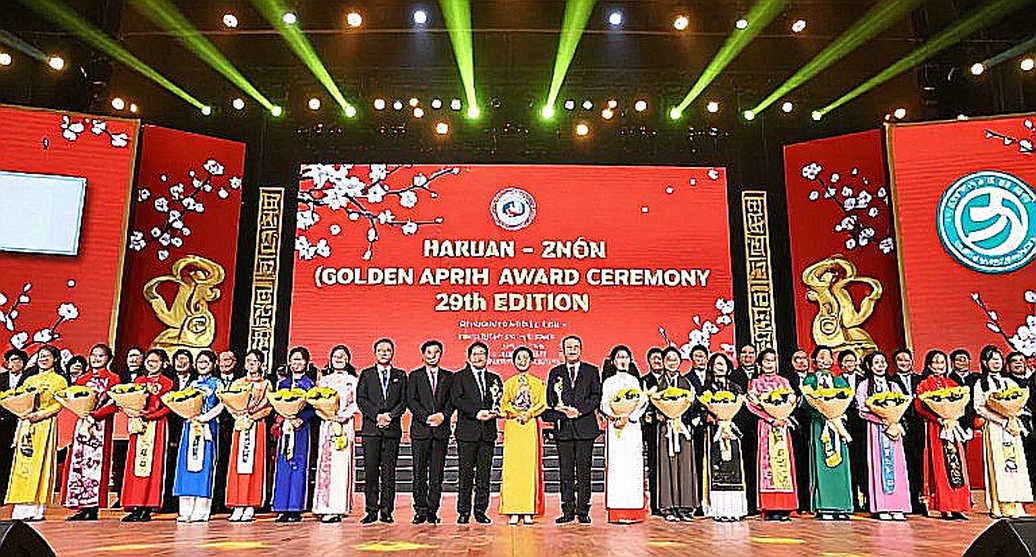 Đội tuyển kata nữ Việt Nam bảo vệ thành công HCV Asiad 20: Khi sự đồng bộ đánh bại áp lực sân nhà Nhật Bản