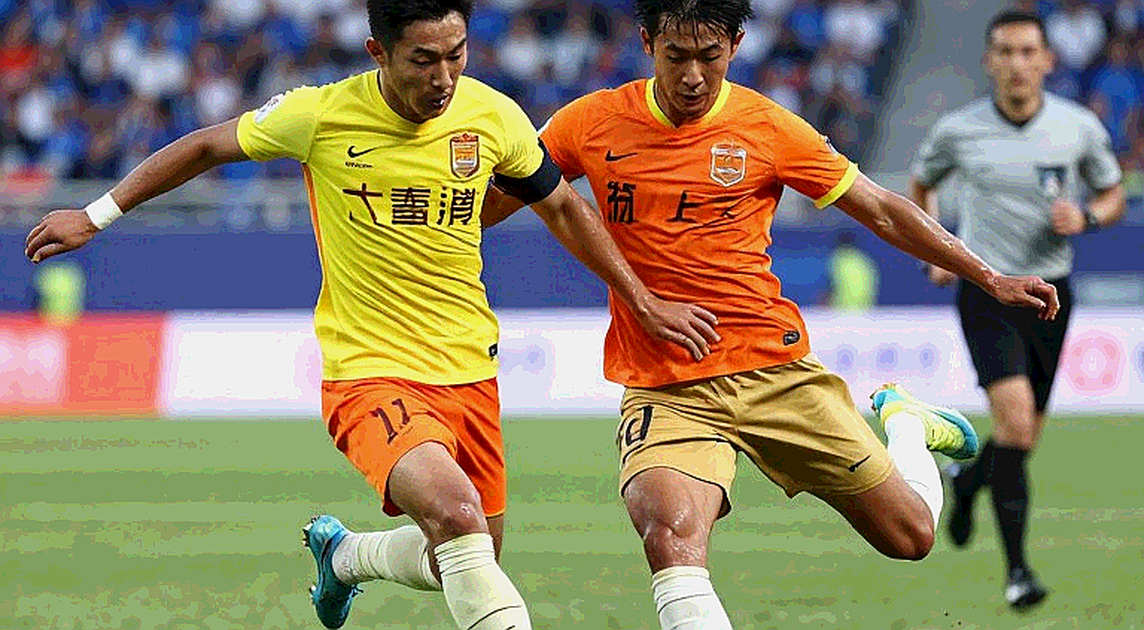 Mudryk, hai mươi hai tháng và chữ "ngốc": Tottenham nhìn từ mắt cá chân và sổ sách