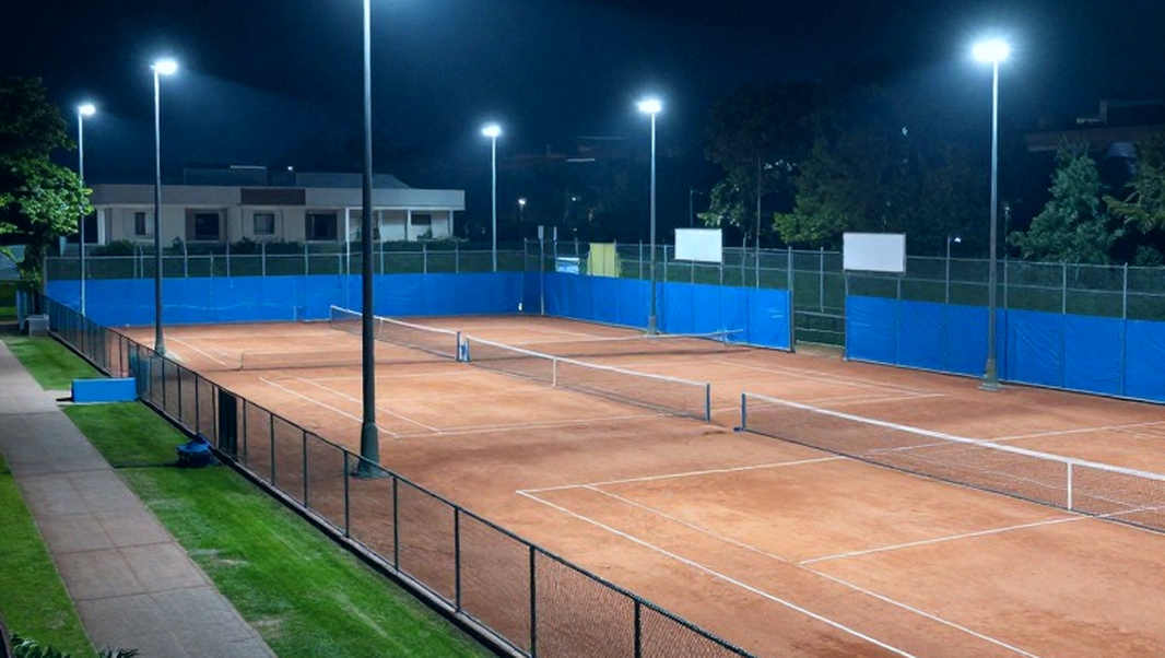 Zverev lại thắng sau 2h sáng ở Mỹ Mở rộng: Sống sót hay đang tự hủy?