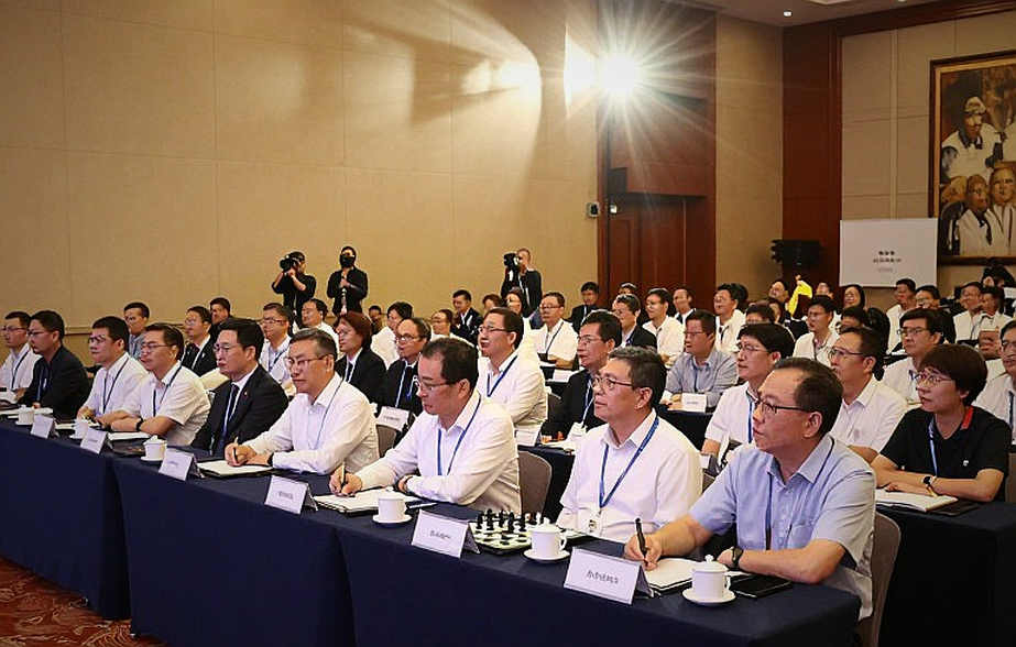 Đọc Vị Kỳ Vương: Khi Tạp Chí #225 Bán Giấc Mơ Chiến Lược Của Bent Larsen