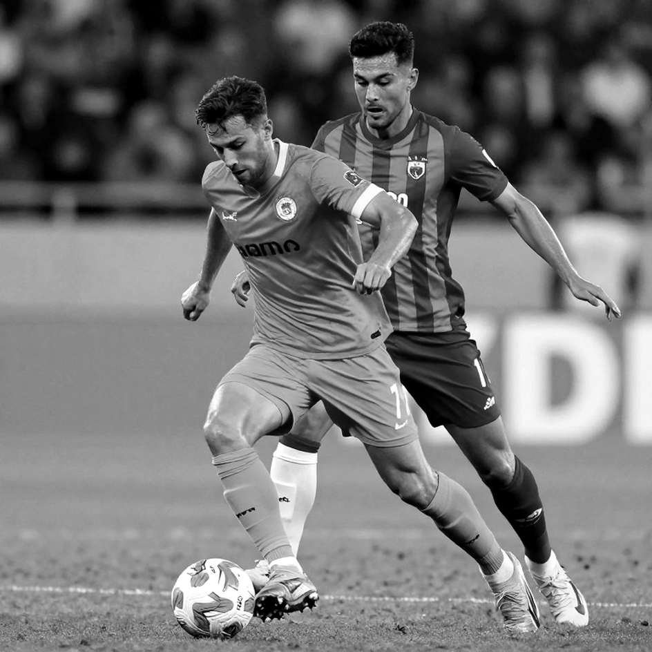 Nam Định 4-0 HAGL: Cú sụp đổ cuối hiệp một, Xuân Son chốt hạ cơn ác mộng phố Núi Nam Định 4-0 HAGL: Cú sụp đổ cuối hiệp một, Xuân Son chốt hạ cơn ác mộng phố Núi