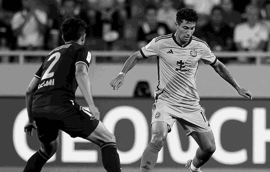 Hàng thủ dâng cao tại V-League: Bài học từ Premier League và điểm gãy của bóng đá Việt Nam